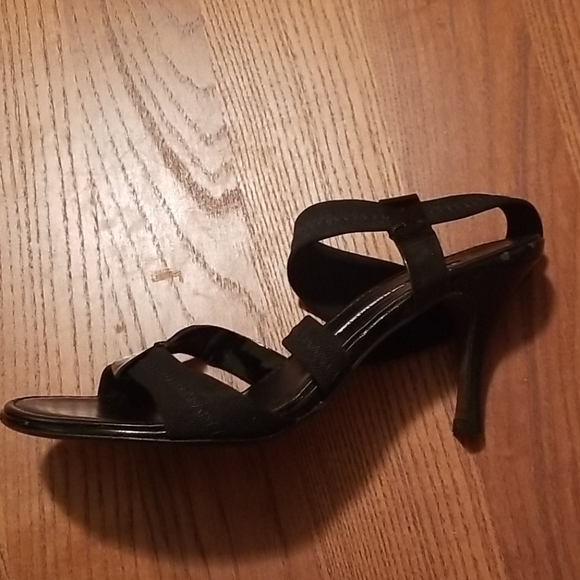 Sandals - Picture 5 of 6